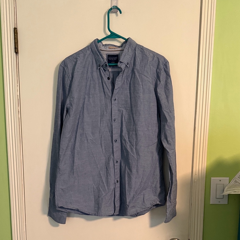 Men’s long sleeve button up